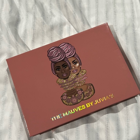 Juvias place eyeshadow - Picture 2 of 3